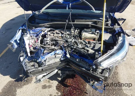 2024 Toyota Corolla Cross Xle из США, поврежденный, VIN 7MUDAABG1RV112899